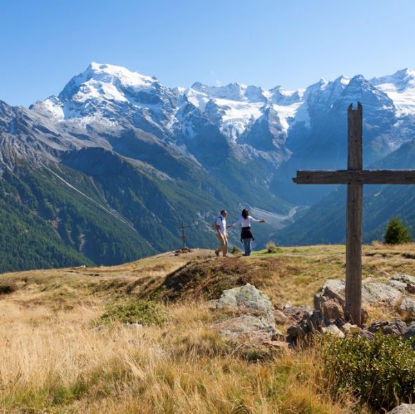 SOWEIT DIE FÜSSE TRAGEN